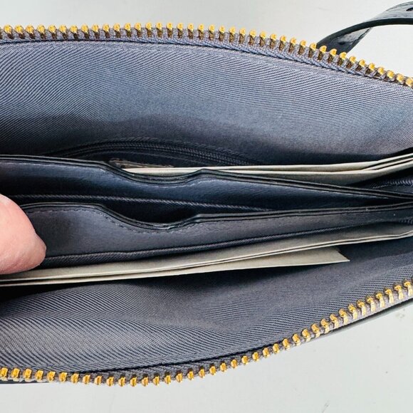 A New Day Crossbody Shoulder Bag Zip Top 9"x7" Faux Leather Gray Versatile Style - Picture 5 of 6